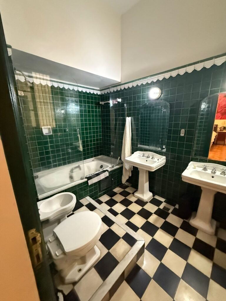 WhatsApp Image 2025-10-22 at 11.32.00