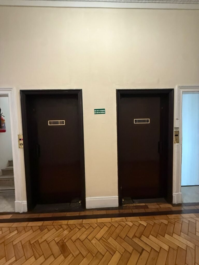 hall de entrada do elevador - ed praia do flamengo